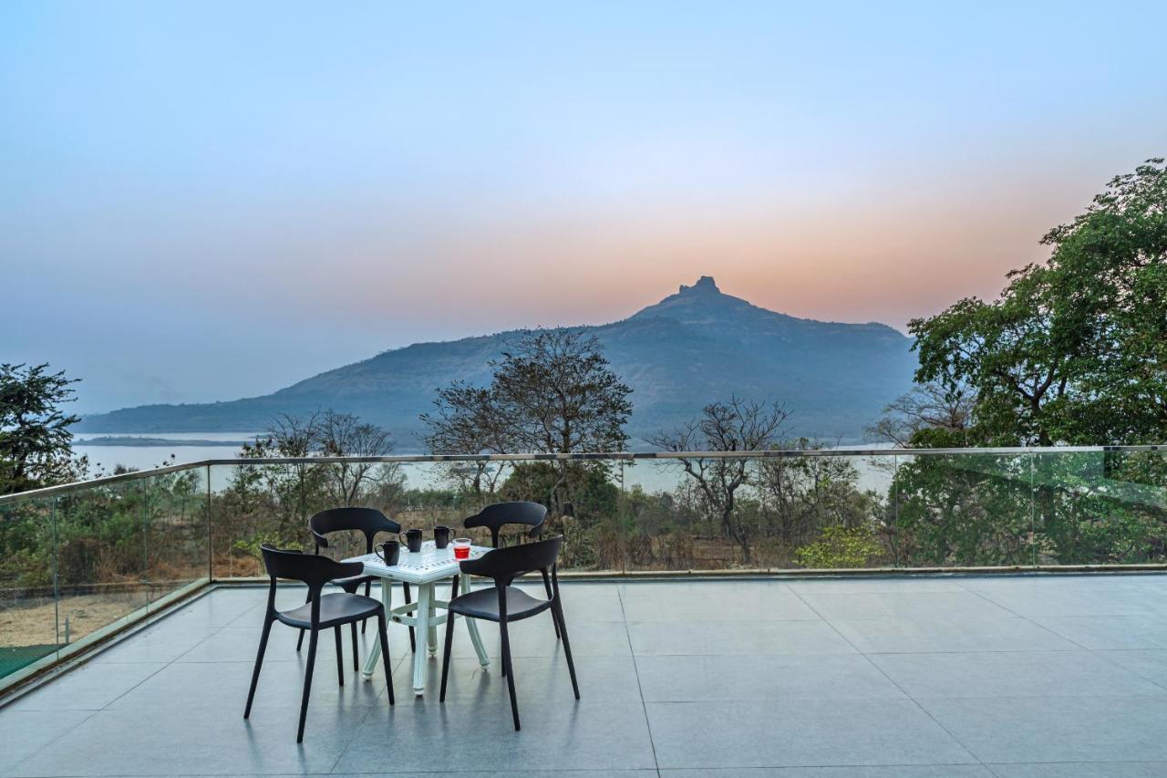 Saffronstays Stargazer, Karjat - Luxury Pool Villa With Lake View Exterior photo