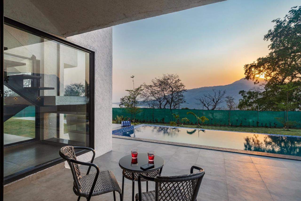 Saffronstays Stargazer, Karjat - Luxury Pool Villa With Lake View Exterior photo